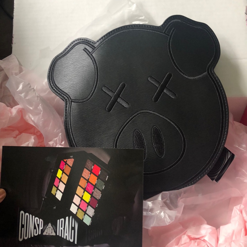 Jeffree Star x Shane Dawson Pig Side Bag